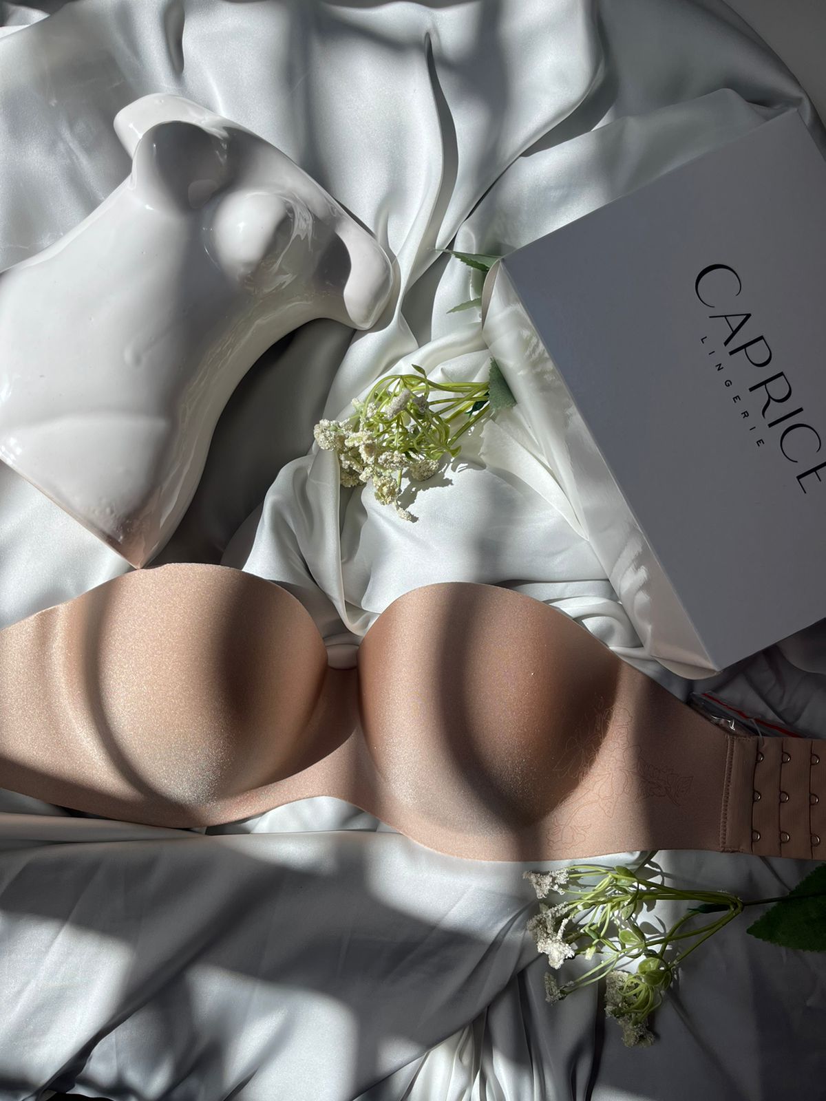caprice lingerie 25